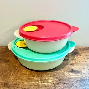 Set of 2 Tupperware Vent ‘N Serve Bowls W/ Lid Microwaveable (2.5c. and 4.25c.)